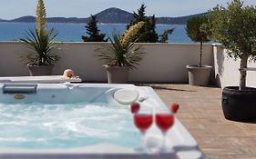 Apartments Luka